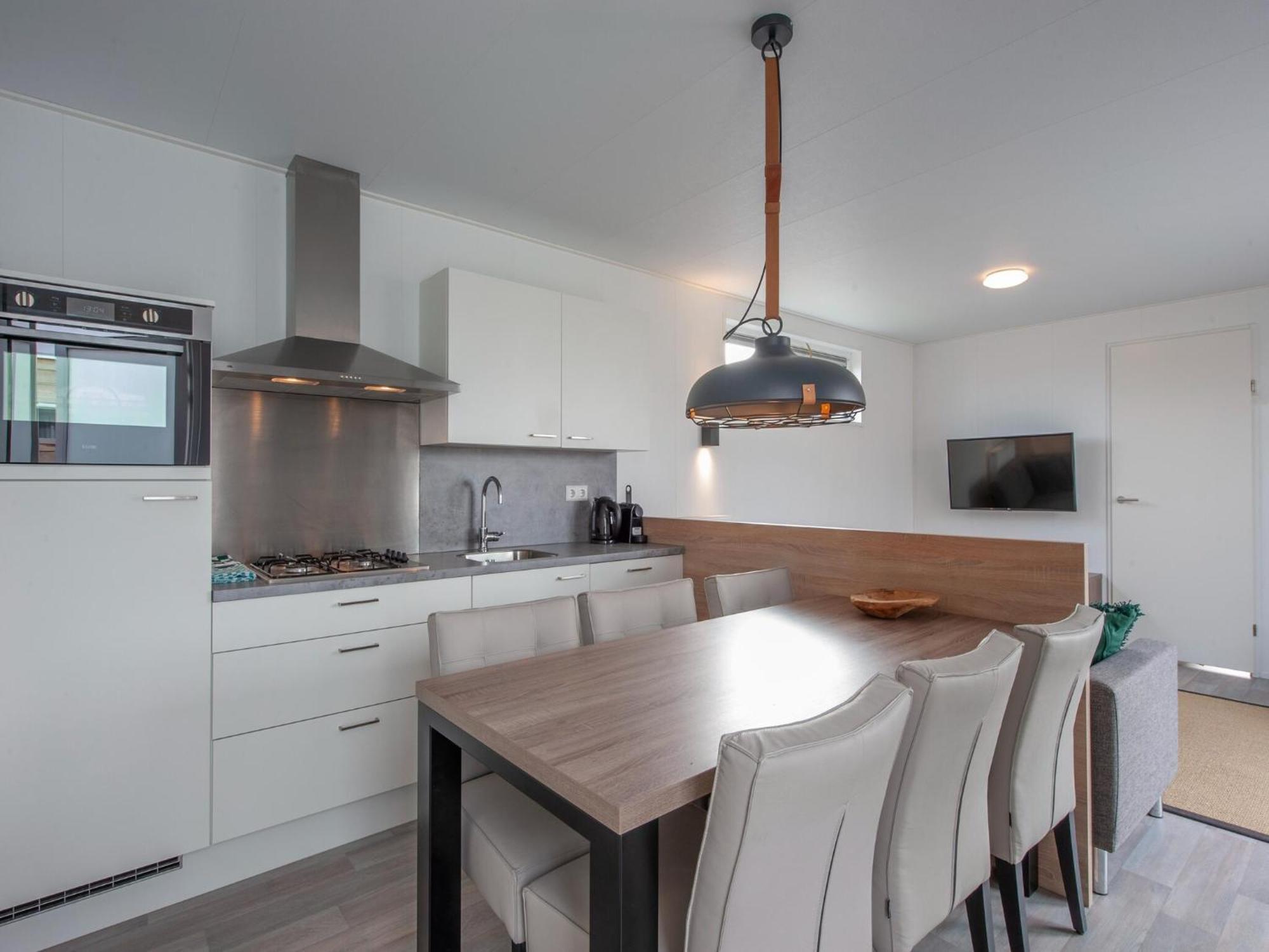 Modern With 2 Bathrooms, The At 500 M *