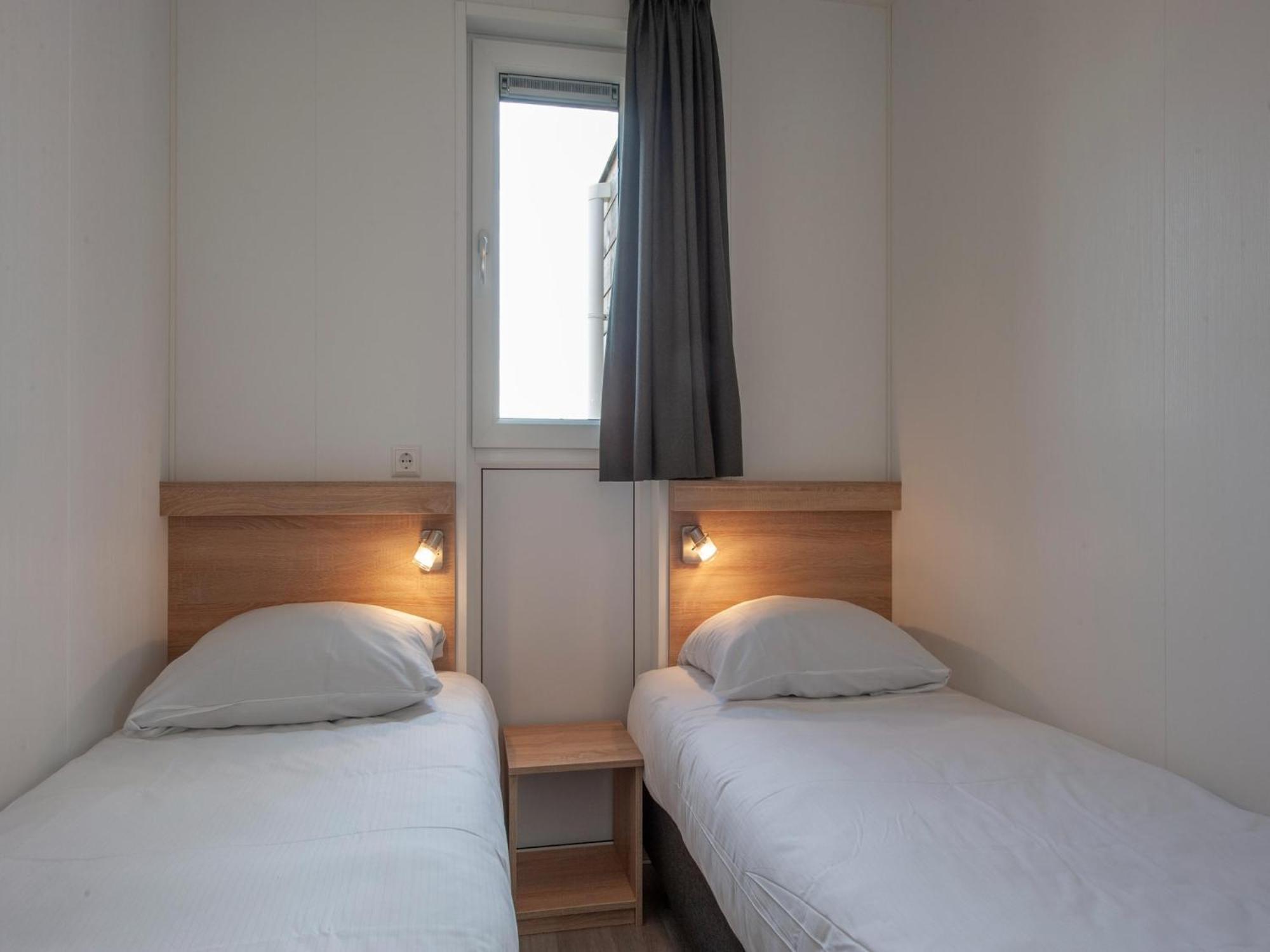 Vakantiehuis Modern With 2 Bathrooms, The At 500 M *