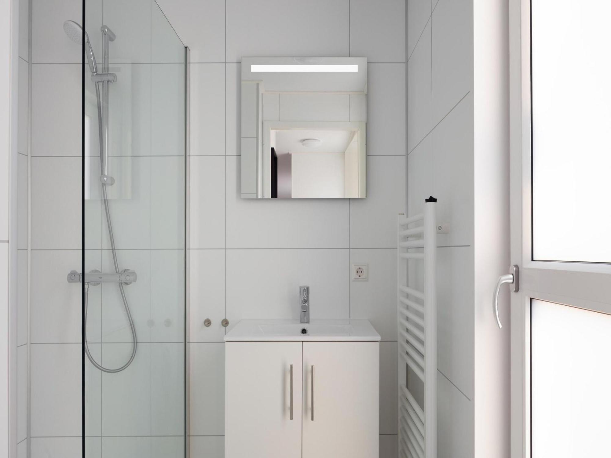 Modern With 2 Bathrooms, The At 500 M