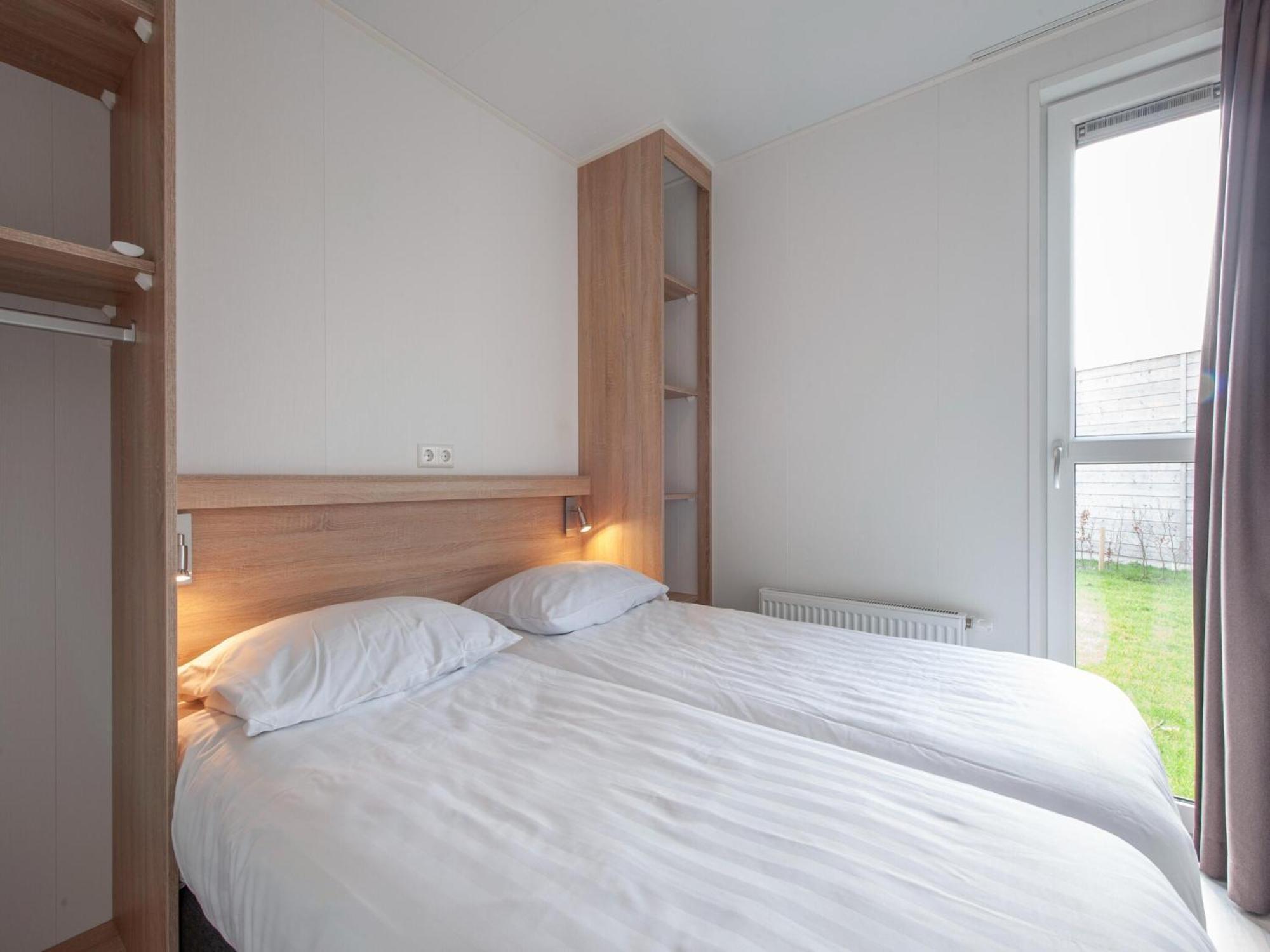 Vakantiehuis Modern With 2 Bathrooms, The At 500 M Nieuwvliet